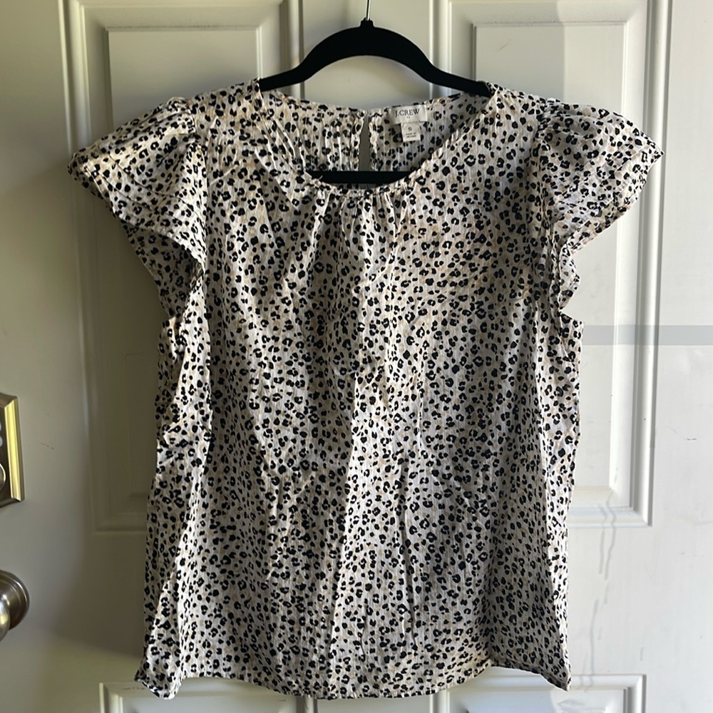 J Crew leopard print ruffle sleeve top, size small.